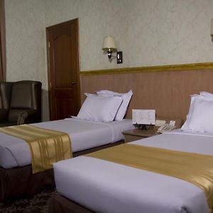Pokój typu deluxe z dwoma pojedynczymi łóżkami